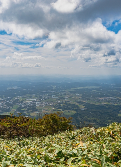 山頂付近から奈義町の眺め